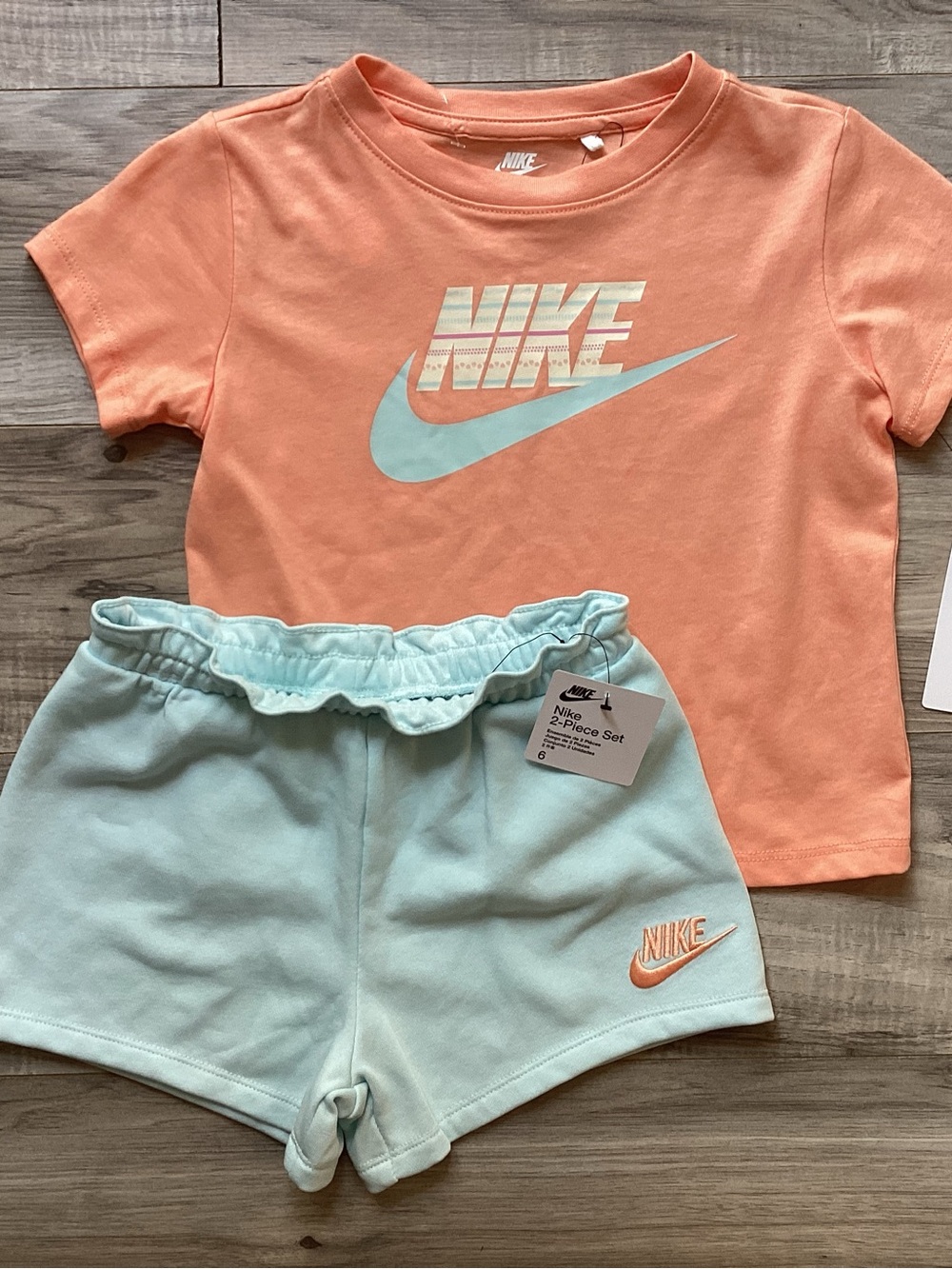 Nike girls Tee & Shorts Set size 6(NWT) ~PRICE IS FIRM, NO OFFERS~